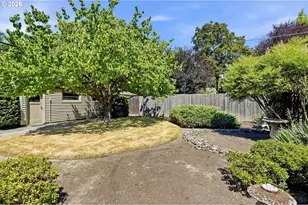 13821 NW Milburn St, Portland, OR 97229 - Photo 26