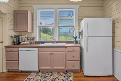 240 Bryant St, Clatskanie, OR 97016 - Photo 12