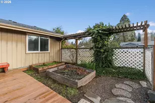 3752 Kevington Ave, Eugene, OR 97405 - Photo 42