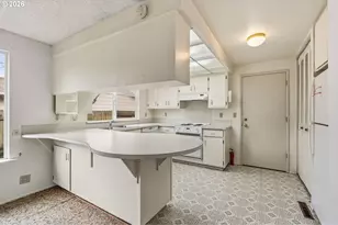 3752 Kevington Ave, Eugene, OR 97405 - Photo 14