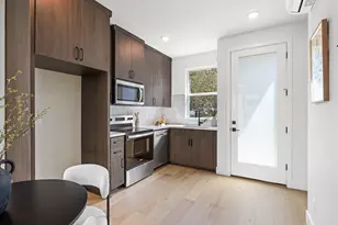 3223 SE 28th Ave, Portland, OR 97202 - Photo 2