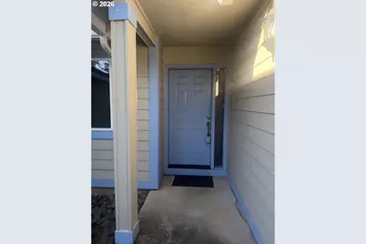 19208 Cokeron Dr, Oregon City, OR 97045 - Photo 2