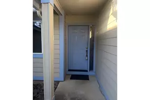 19208 Cokeron Dr, Oregon City, OR 97045 - Photo 2