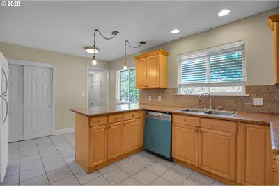 14109 SE Ellis St, Portland, OR 97236 - Photo 12