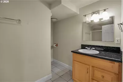 14109 SE Ellis St, Portland, OR 97236 - Photo 38