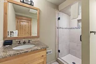 31206 E Collins Lake Rd, Government Camp, OR 97028 - Photo 28
