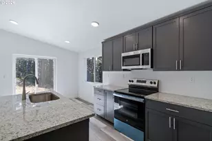 201 Highland Dr, Tillamook, OR 97141 - Photo 20