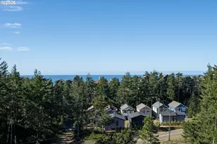 201 Highland Dr, Tillamook, OR 97141 - Photo 42