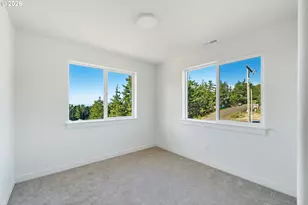 201 Highland Dr, Tillamook, OR 97141 - Photo 34