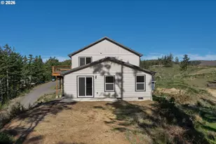201 Highland Dr, Tillamook, OR 97141 - Photo 8