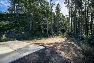 201 Highland Dr, Tillamook, OR 97141 - Photo 26