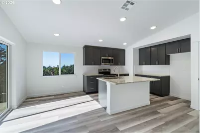 201 Highland Dr, Tillamook, OR 97141 - Photo 16