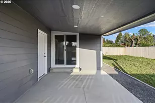 114 E 3rd St, Lowell, OR 97452 - Photo 22