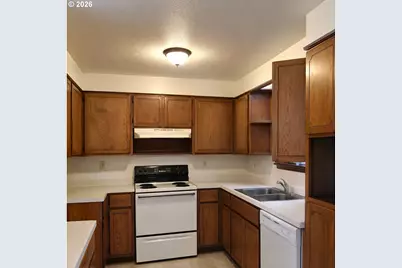 530 Kings Ave, Lakeside, OR 97449 - Photo 8