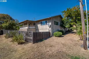 310 NW Lost Ln, Winston, OR 97496 - Photo 42