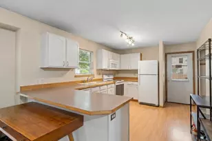8351 N Bank St, Portland, OR 97203 - Photo 6