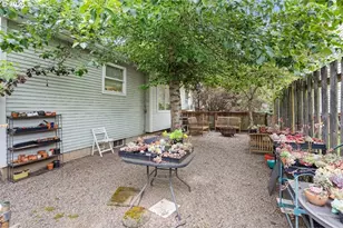8351 N Bank St, Portland, OR 97203 - Photo 16