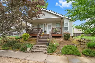 8351 N Bank St, Portland, OR 97203 - Photo 2