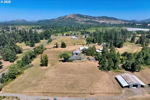 85131 Cloverdale Rd, Creswell, OR 97426 - Photo 36