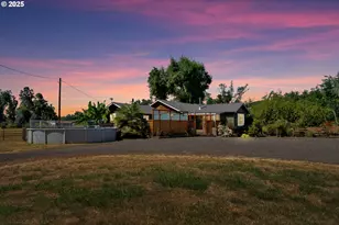 85131 Cloverdale Rd, Creswell, OR 97426 - Photo 40