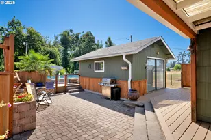 85131 Cloverdale Rd, Creswell, OR 97426 - Photo 18