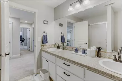 821 N 27th Ave, Cornelius, OR 97113 - Photo 24