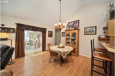998 NE Brown Dr, Madras, OR 97741 - Photo 18