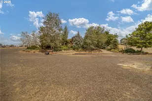 998 NE Brown Dr, Madras, OR 97741 - Photo 34