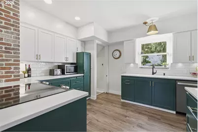 7023 NE Going St, Portland, OR 97218 - Photo 6