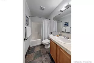 1132 SE Linn St, Portland, OR 97202 - Photo 20