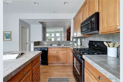 1132 SE Linn St, Portland, OR 97202 - Photo 12