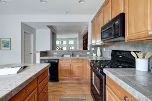 1132 SE Linn St, Portland, OR 97202 - Photo 12