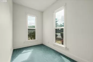 482 S 4th St, Independence, OR 97351 - Photo 8
