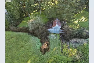 38961 Place Rd, Fall Creek, OR 97438 - Photo 10