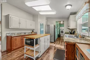 845 Sea St, Sutherlin, OR 97479 - Photo 10