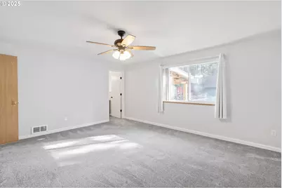 15711 Deedon Ln, La Pine, OR 97739 - Photo 14