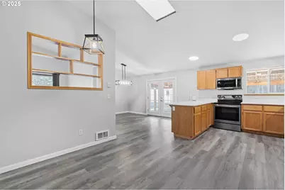 15711 Deedon Ln, La Pine, OR 97739 - Photo 6