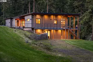 37 Waterside Ln, White Salmon, WA 98672 - Photo 2