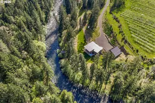 37 Waterside Ln, White Salmon, WA 98672 - Photo 4