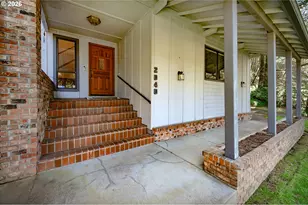 2040 Dogwood Dr, Eugene, OR 97405 - Photo 4