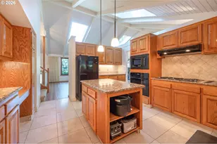 2040 Dogwood Dr, Eugene, OR 97405 - Photo 14