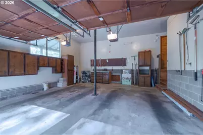 2040 Dogwood Dr, Eugene, OR 97405 - Photo 38