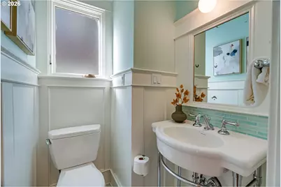 2104 SE Elliott Ave, Portland, OR 97214 - Photo 22