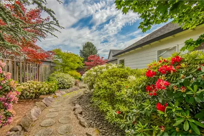 8891 SW Iowa Dr, Tualatin, OR 97062 - Photo 36