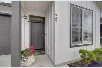1949 NW 19th Ct, Battle Ground, WA 98604 - Photo 2
