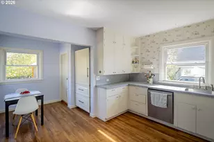 7034 N Fenwick Ave, Portland, OR 97217 - Photo 6