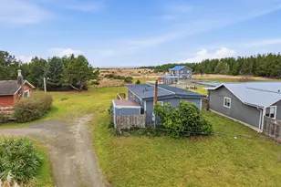 13301 North Pl, Long Beach, WA 98631 - Photo 8