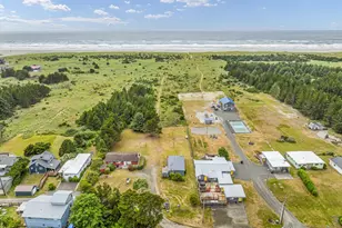 13301 North Pl, Long Beach, WA 98631 - Photo 32