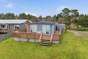 13301 North Pl, Long Beach, WA 98631 - Photo 1
