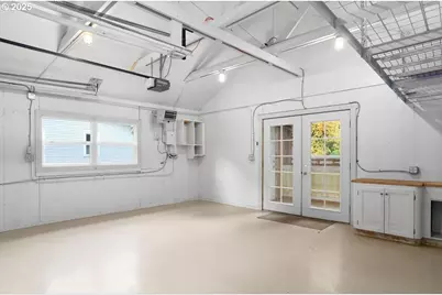 8342 SW 41st Ave, Portland, OR 97219 - Photo 32